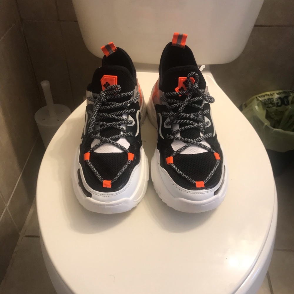 Off-White Runners